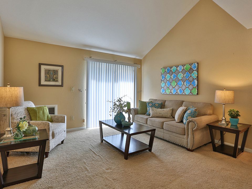 1st image of 165 Monte Verano Ct
