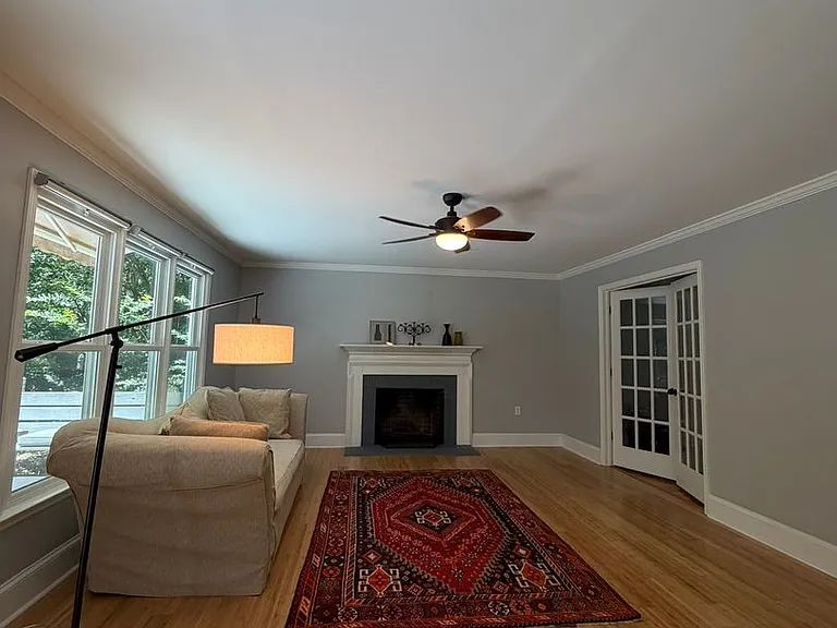 121 Ashbrook Dr — Photo 5