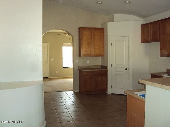 3rd image of 2532 W Burgess Ln