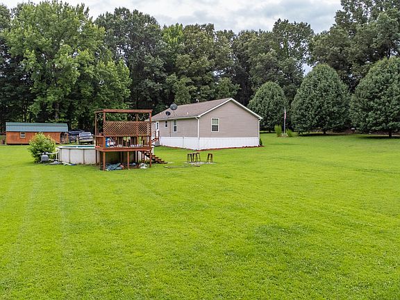 3rd image of 385 Shady Rest Rd