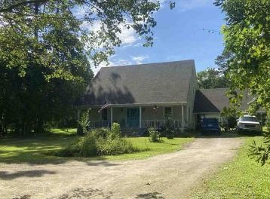 2nd image of 1172 Harkers Island Rd