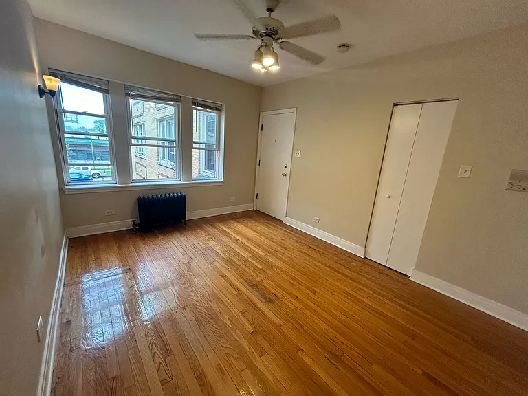 4407 N Kenneth — Photo 3