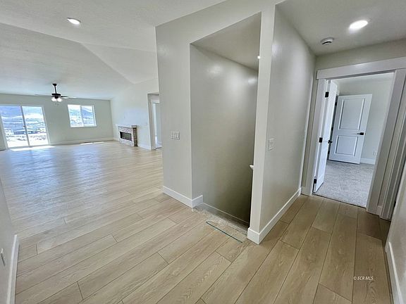 4th image of 2678 Mesquite Way Ave