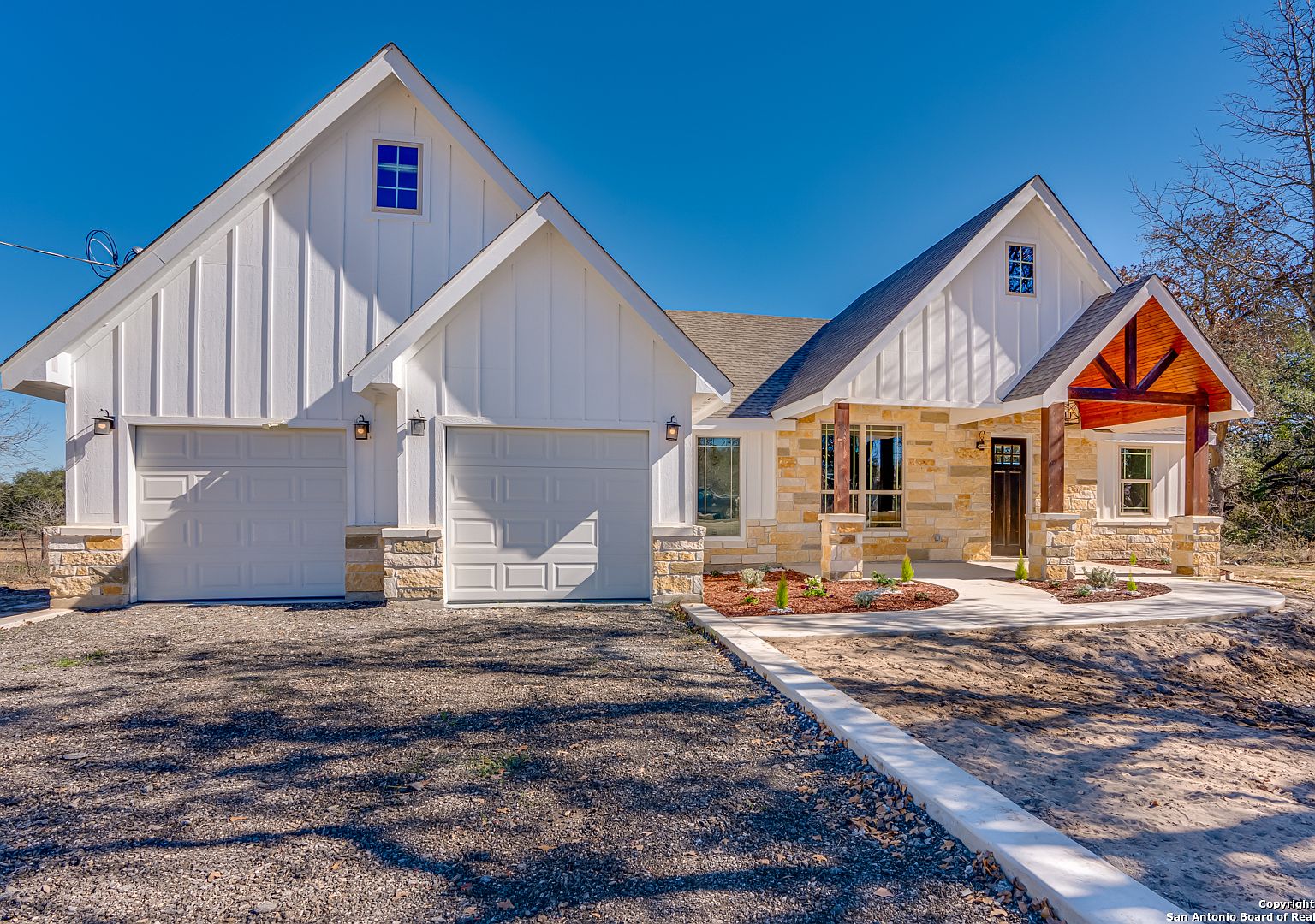 509 County Road 6846, Lytle, TX 78052 | Zillow