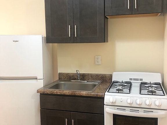 4th image of 2501 Q St NW #207