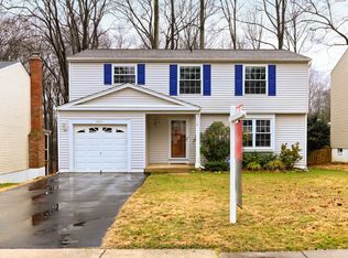 8421 Rainbow Bridge Ln, Springfield, VA 22153