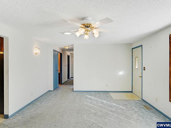 5th image of 465 Evergreen Ave SE