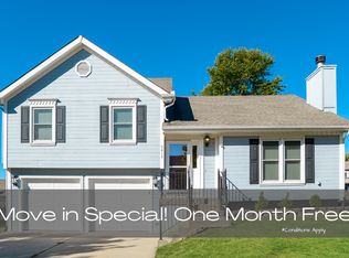 8815 NE 110th St, Kansas City, MO 64157