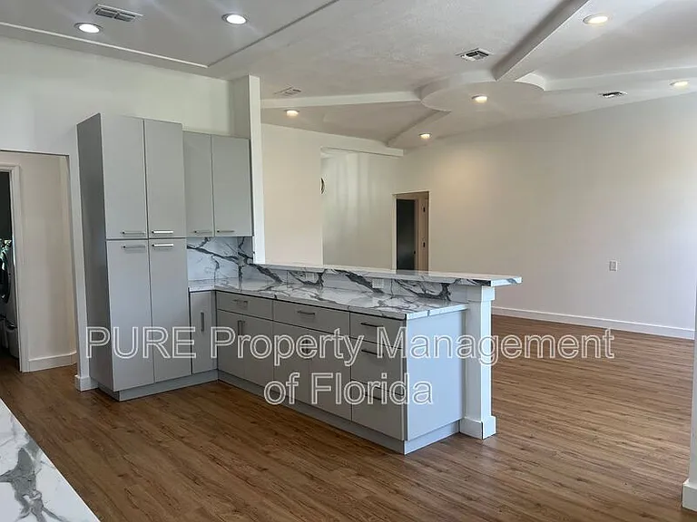 14232 SW 8th Ave — Photo 21