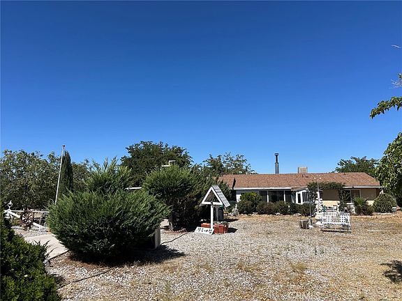 2nd image of 3874 Elsinore Rd
