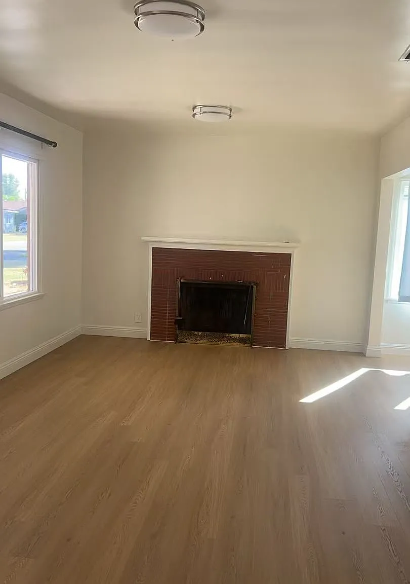 3 bed, 1224 sqft, $3,000 — Photo 2