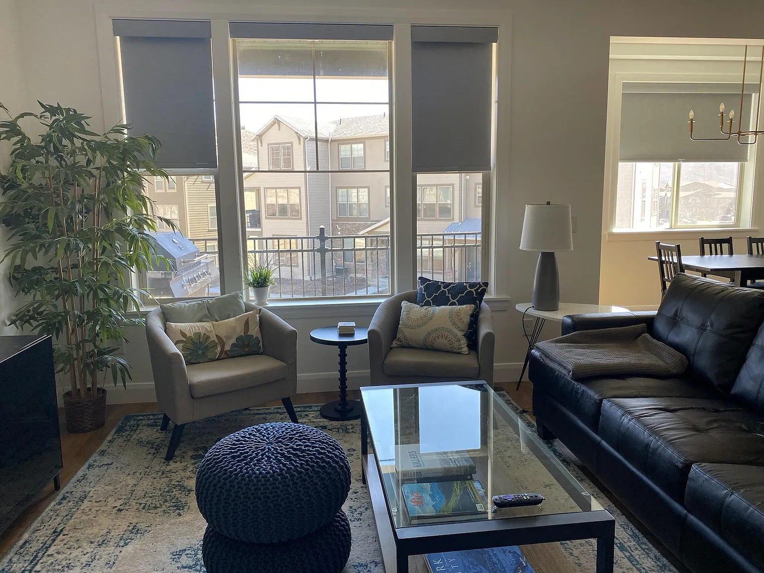 3 bed, 2.5 bath, 1760 sqft, $3,800 — Photo 4