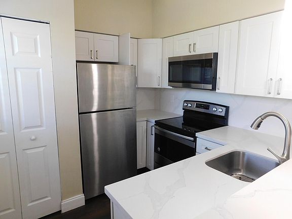2nd image of 611 Cypress Lake Boulevard #I