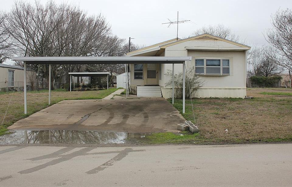 1st image of 144 Lynne Dr