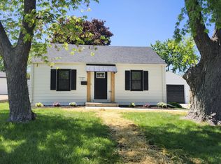 1705 Kelly Ave, Crest Hill, IL 60403