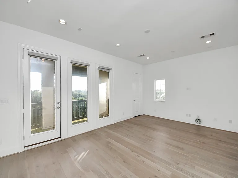 4005 Woodshire Village Est — Photo 37