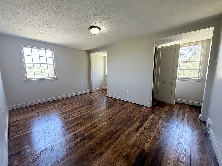 409 S Chestnut St — Photo 20