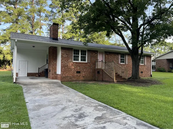 901 Jasper Street, Clinton, NC 28328