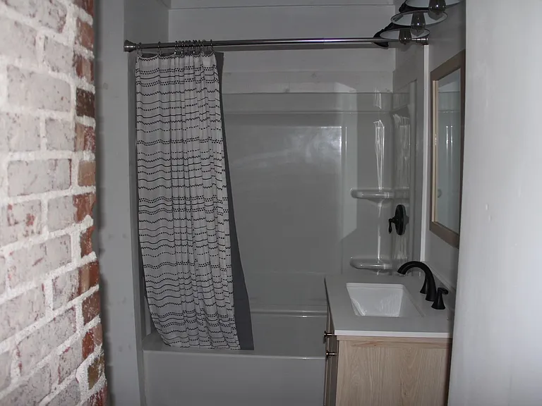 115 Ming St — Photo 9