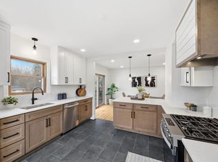 1010 Oakridge Rd, Hopkins, MN 55305
