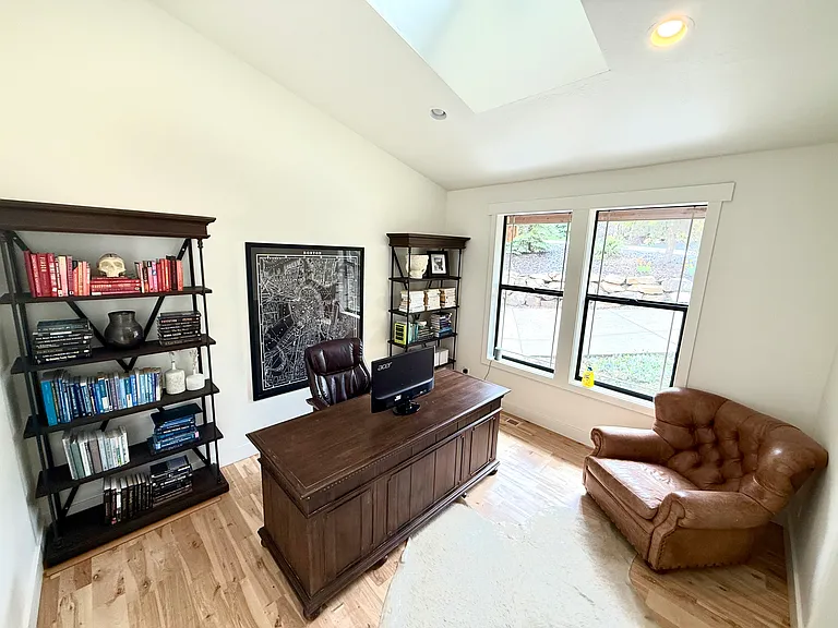 7492 Susans Cir — Photo 6