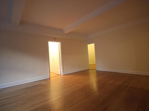 4th image of 225 W 106th St APT 2B