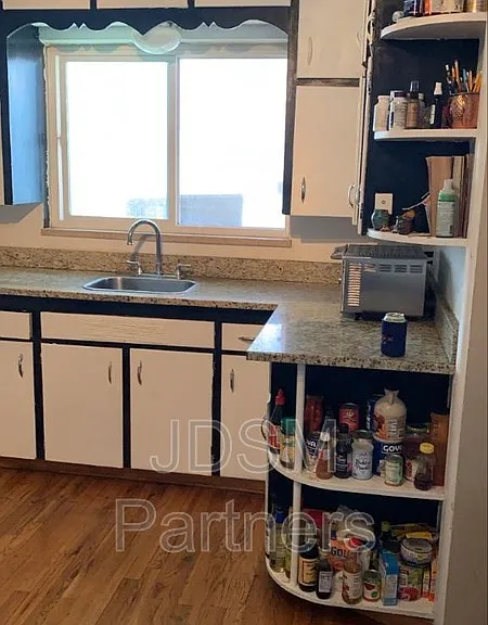 1545 N Jackson St — Photo 19