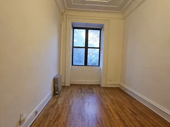 222 Union Street image 8 of 19