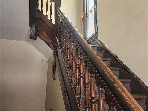 3rd image of 66 Palmer Ave