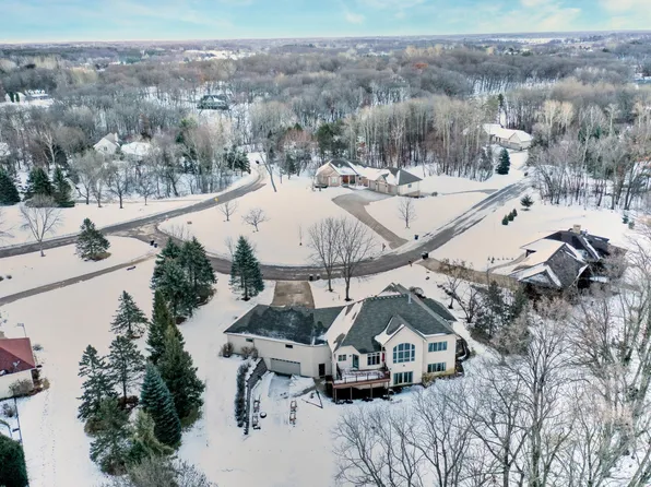 8186 Ideal Ct, Forest Lake, MN 55025