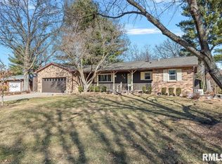 218 Wildrose Ln, Rochester, IL 62563