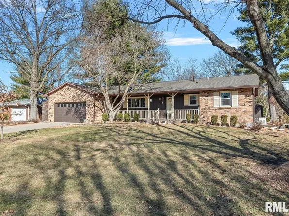 218 Wildrose Ln, Rochester, IL 62563