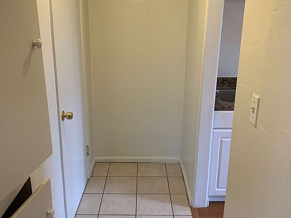 5th image of 100 Hawthorne St #4