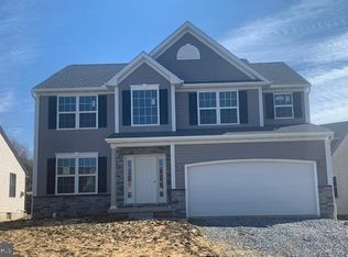 34 Chamberlain Ln, Millersville, PA 17551