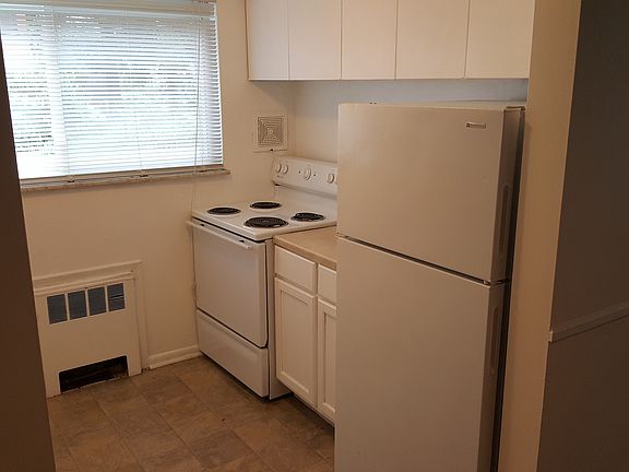 5th image of 2449 Vera Ave APT 2