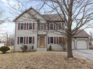 14 Mill Pond Ln, South Burlington, VT 05403