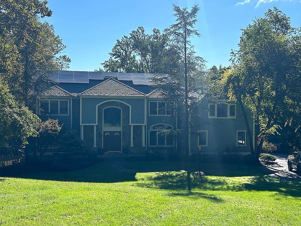 1st image of 12 Carey Dr