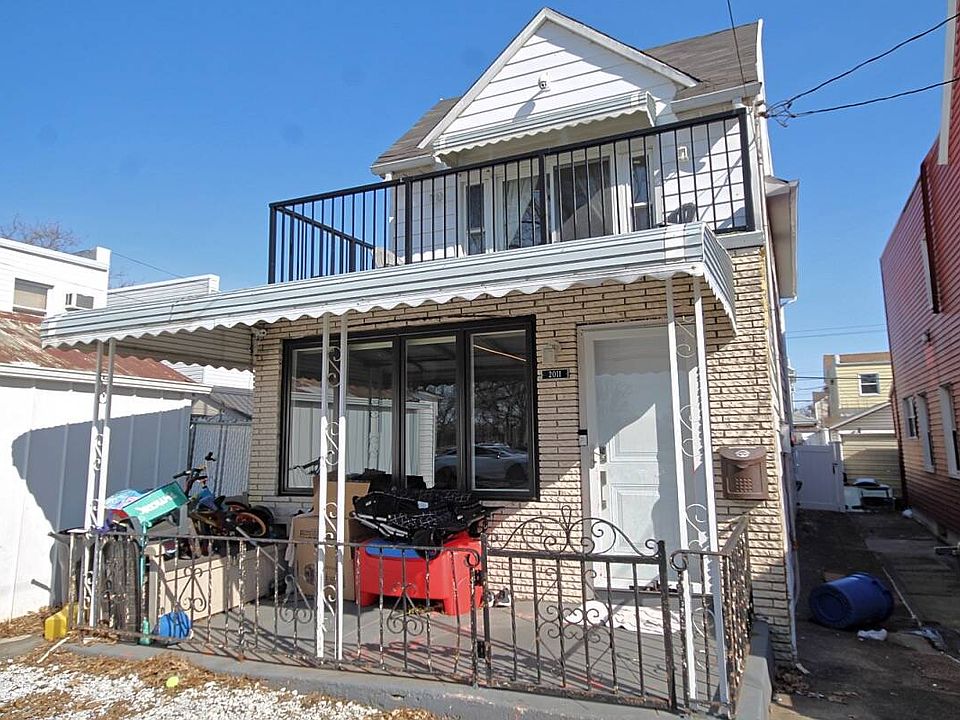 1st image of 2011 E 33rd St #A