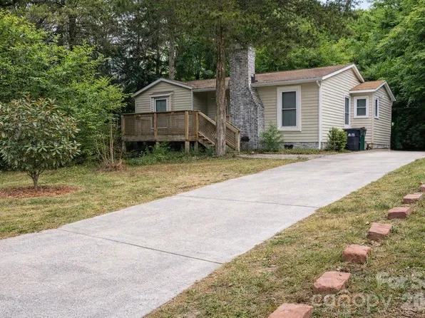 7811 Heatherdale Ct, Charlotte, NC 28212