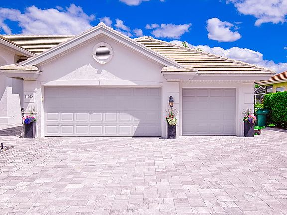 Outdoor parking for 8 cars