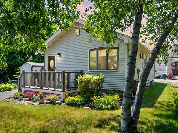 70 Holly Ave, Lynn, MA 01904