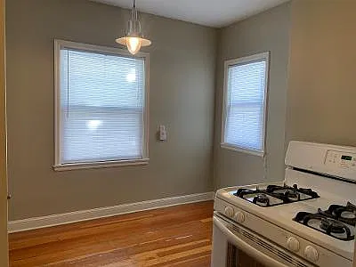 2 bed, 750 sqft, $1,500 — Photo 4