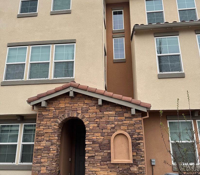 1st image of 4474 Louvre Ln