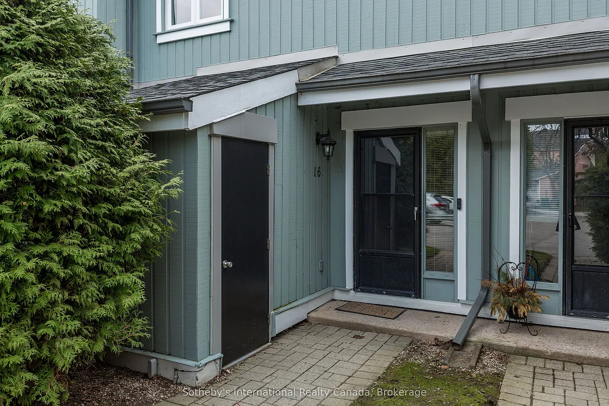 Photo 2 of 22 - 125 Fairway Cres #16 - Collingwood, ON Building Photo - 125 Fairway Cres #16
