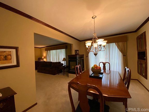 5th image of 1317 Evergreen Dr