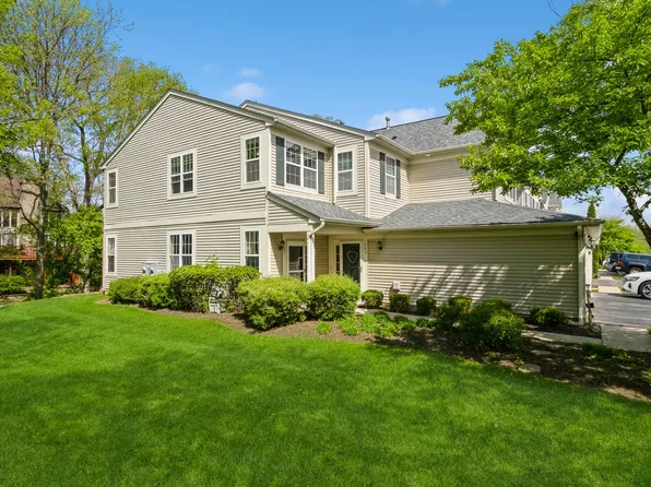 1283 Brookdale Dr, Carpentersville, IL 60110