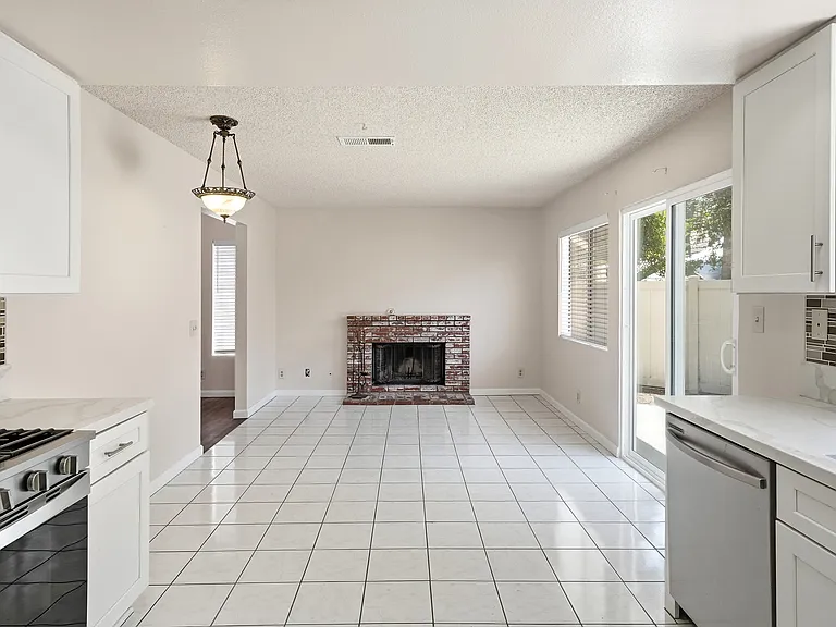 15303 Rancho Polermo Rd — Photo 16