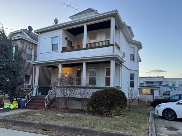 55 Clinton Pl FLOOR 1