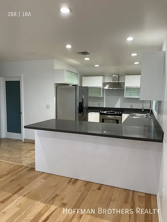 2 bed, $4,120 — Photo 3