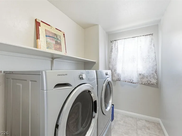32 Lily Grove Rd — Photo 15